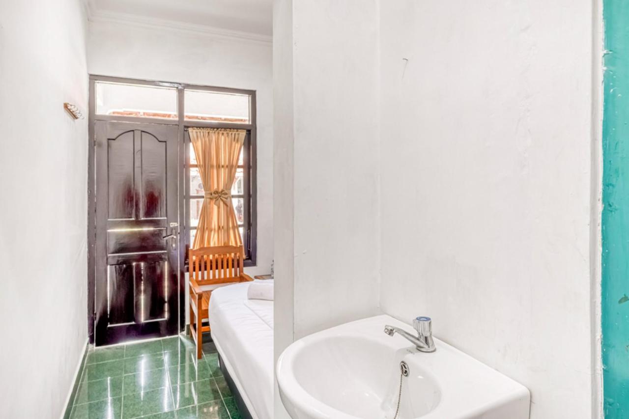 Reddoorz Near Wisata Pantai Parangtritis Kretek Dış mekan fotoğraf